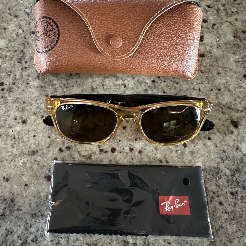 Ray-Ban New Wayfarer honey and black unisex sunglasses